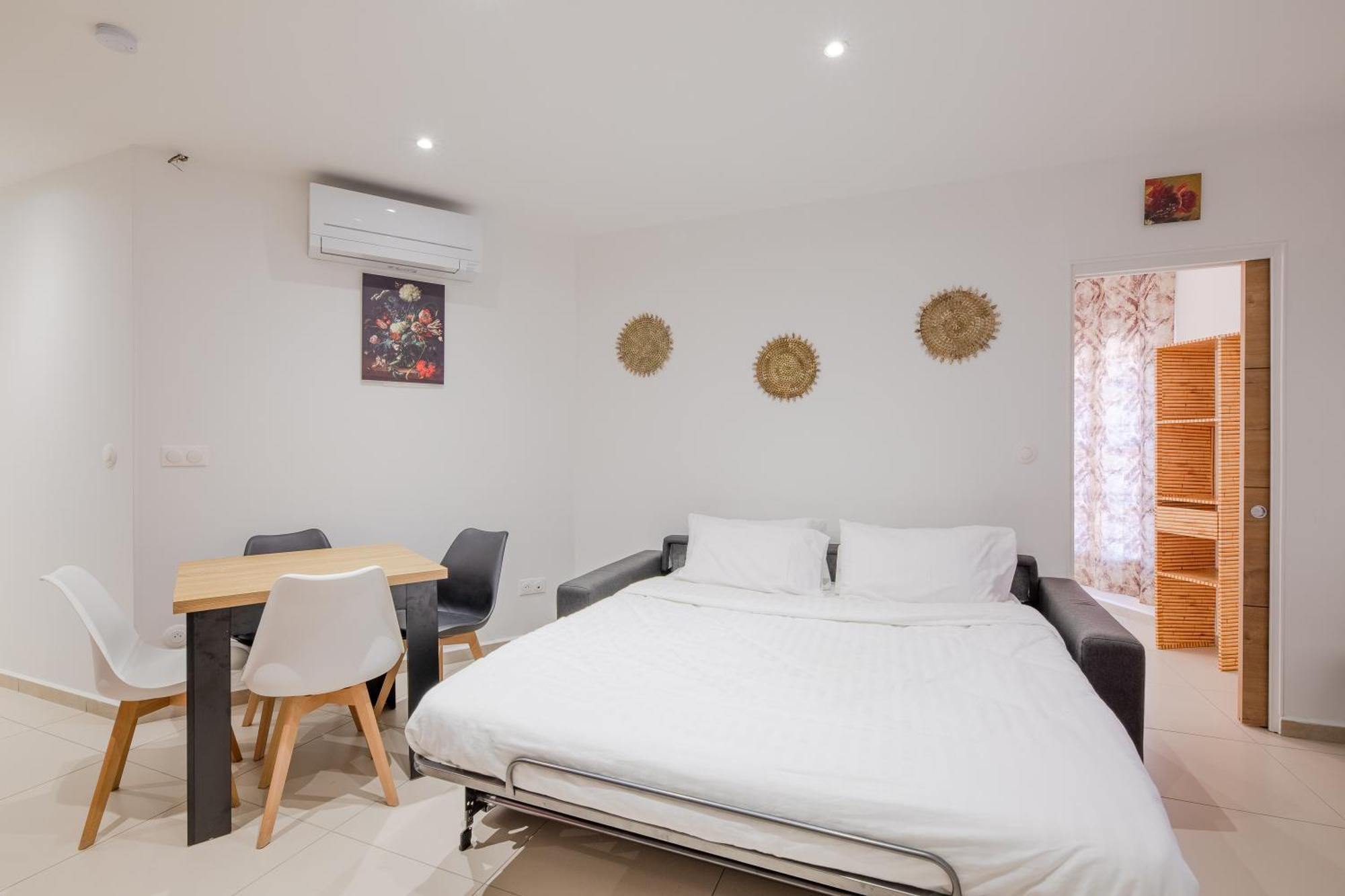 Free Sun Appart Frejus Exterior photo