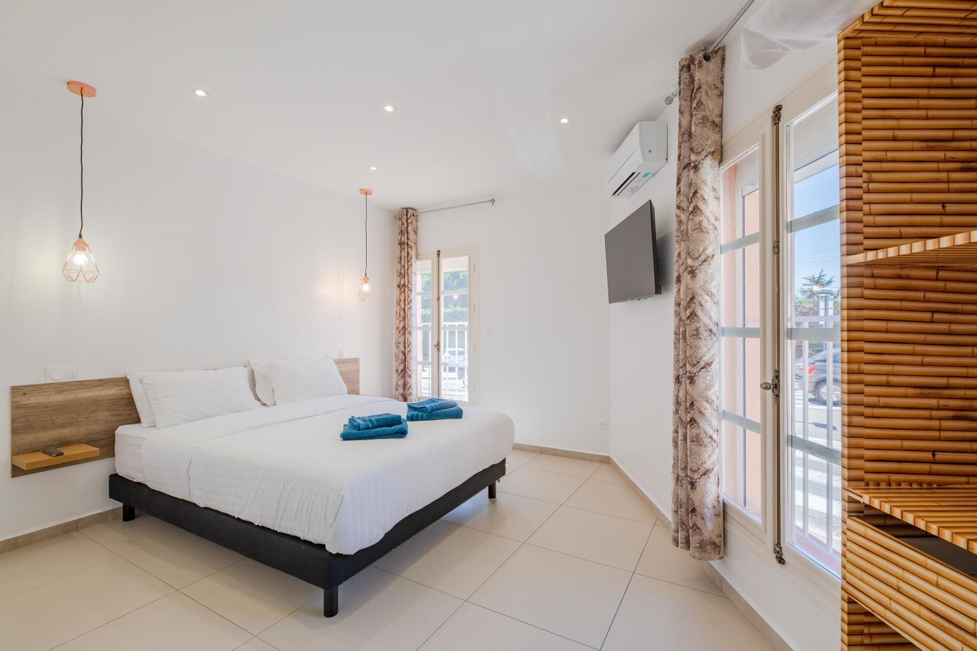 Free Sun Appart Frejus Exterior photo