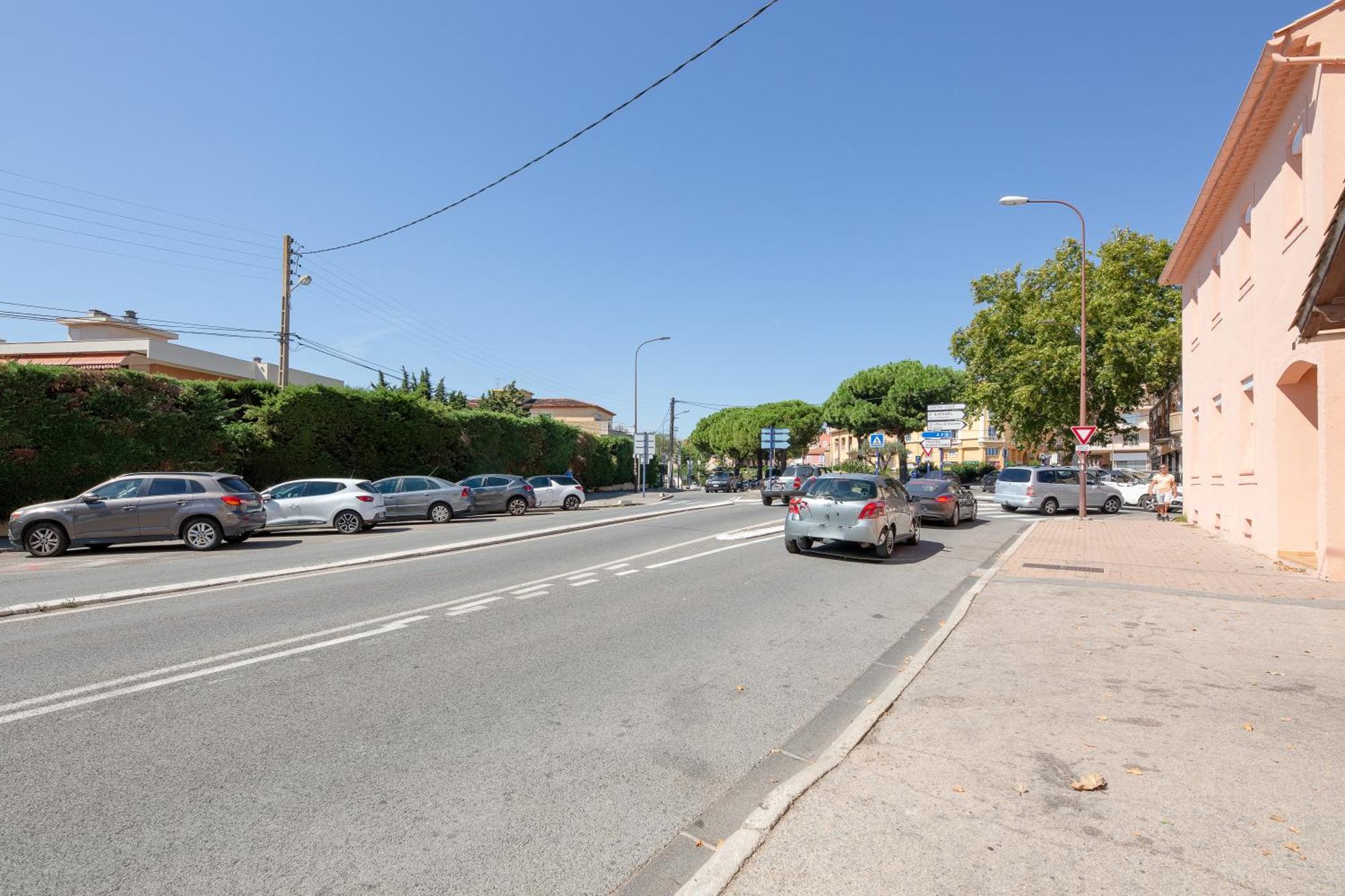 Free Sun Appart Frejus Exterior photo